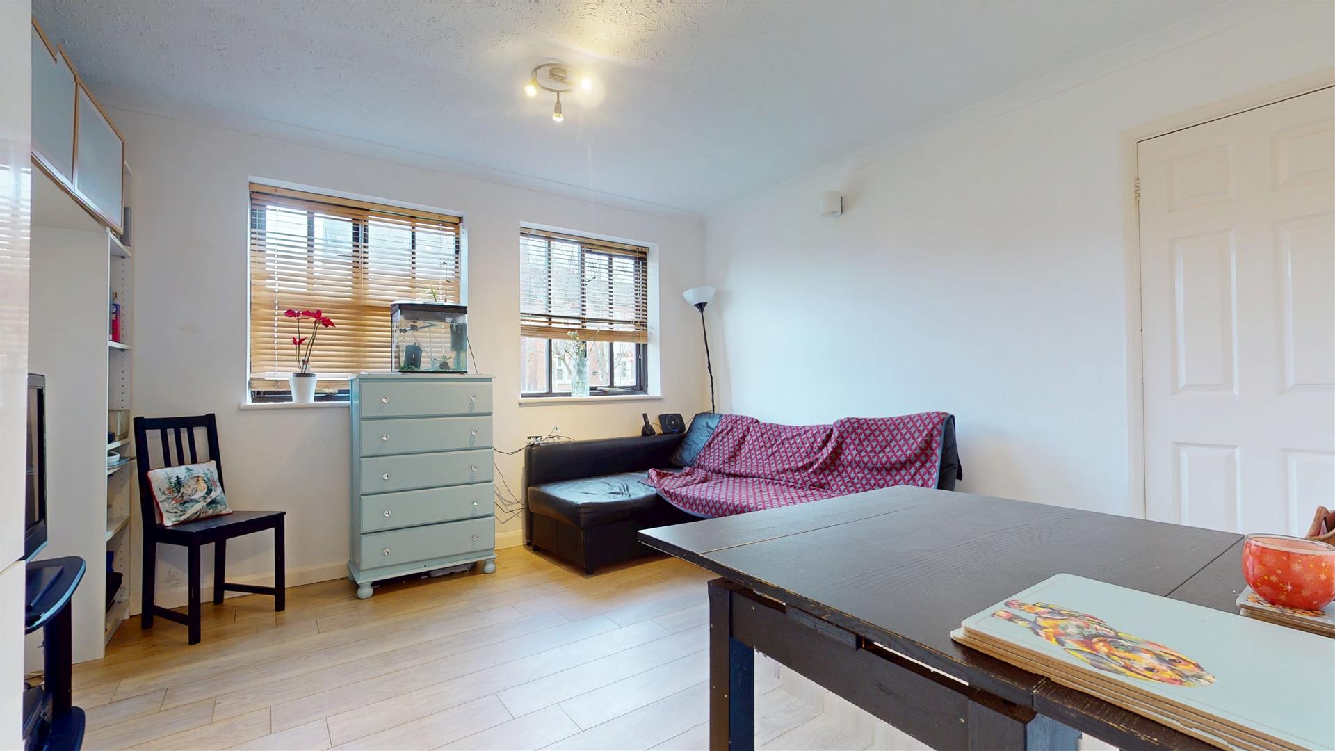 2 bed property in Main Road, Milton Keynes